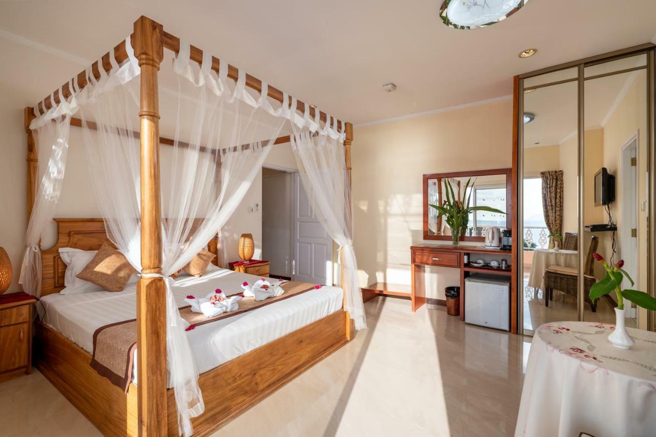 Glacis Heights Villa Bagian luar foto